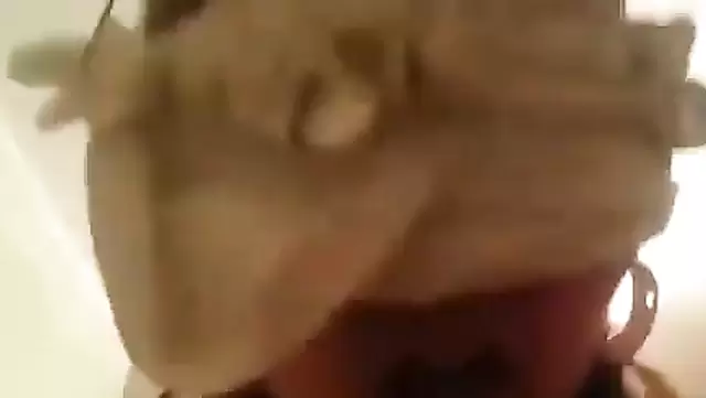 زوجة كازاخستانية تمارس جنس نار مع عشيقها