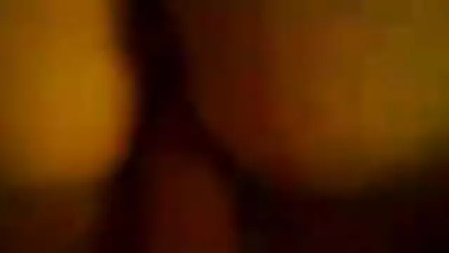 واحد بيفشخ كس نار عن قرب